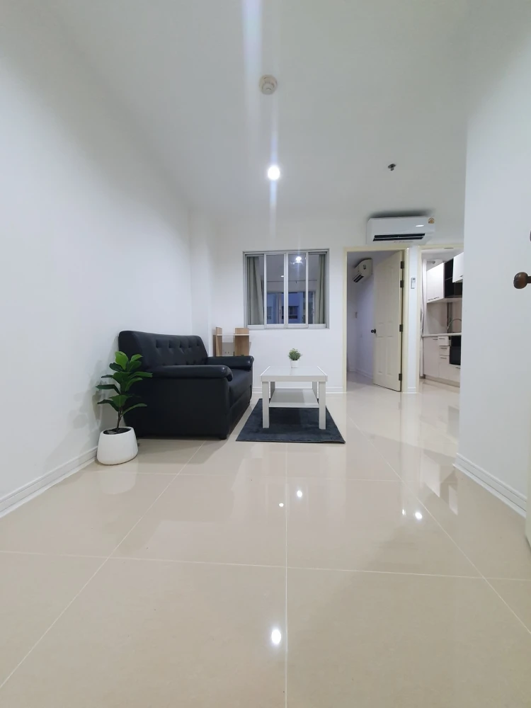 For rent: Lumpini Place Ramindra-Laksi, spacious room, comfortable living, book now, affordable price.