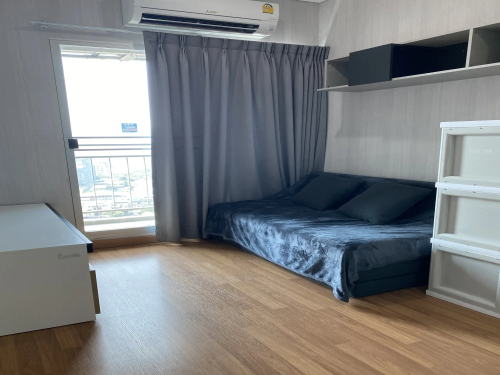 For rent: Lumpini Place Ratchada-Sathu, 22nd floor, fully furnished, very livable. Book now! (Quickly!)