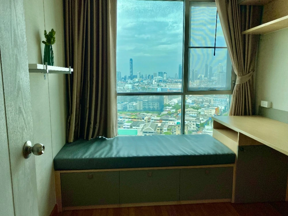 For rent: Lumpini Place Ratchada-Sathu, 22nd floor, fully furnished, very livable. Book now! (Quickly!)