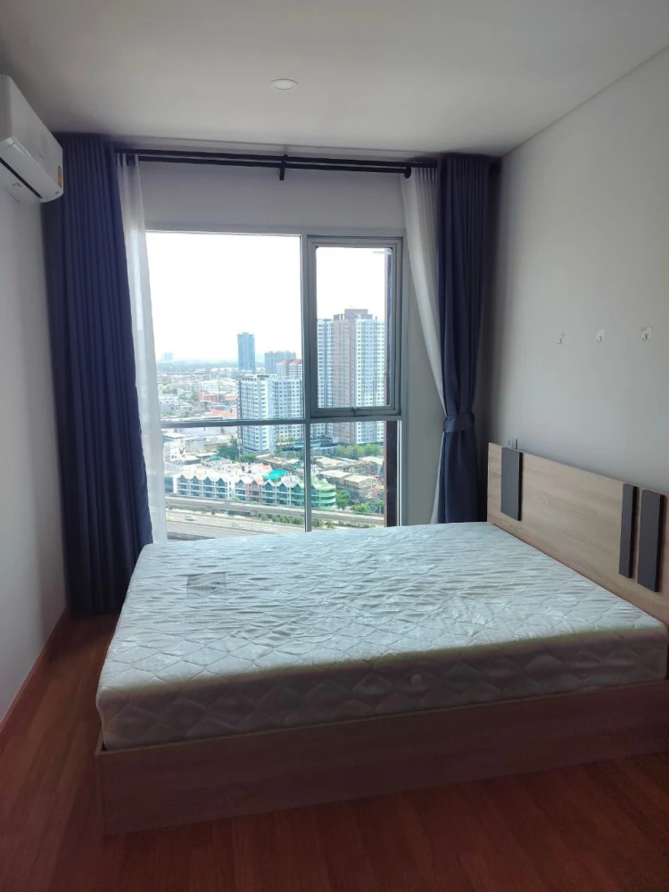 For rent: Lumpini Place Ratchada-Sathu, ready to move in, 26th floor, city view, great price, you definitely can't miss it.