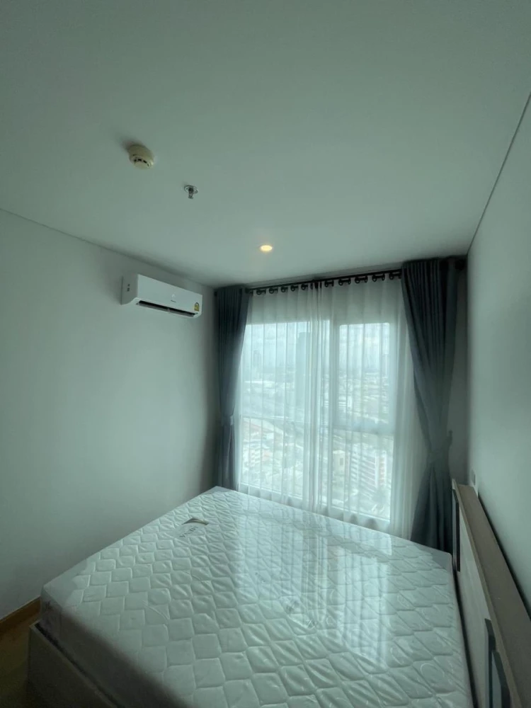 For rent: Lumpini Place Ratchada-Sathu, ready to move in, 26th floor, city view, great price, you definitely can't miss it.