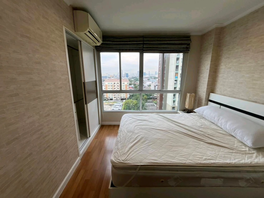 For Rent: Lumpini Place Ratchayothin, 10th floor. Fully furnished. Book now!