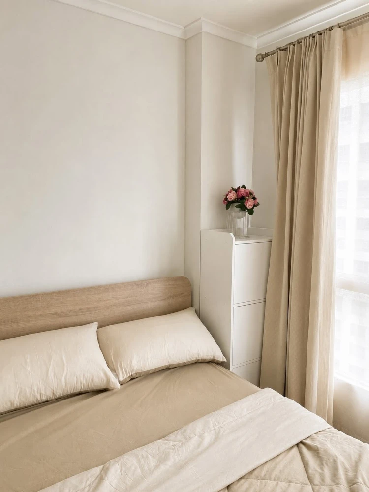 For rent: Lumpini Place Ratchayothin, beautifully decorated minimalist-style room with complete amenities. Book now!