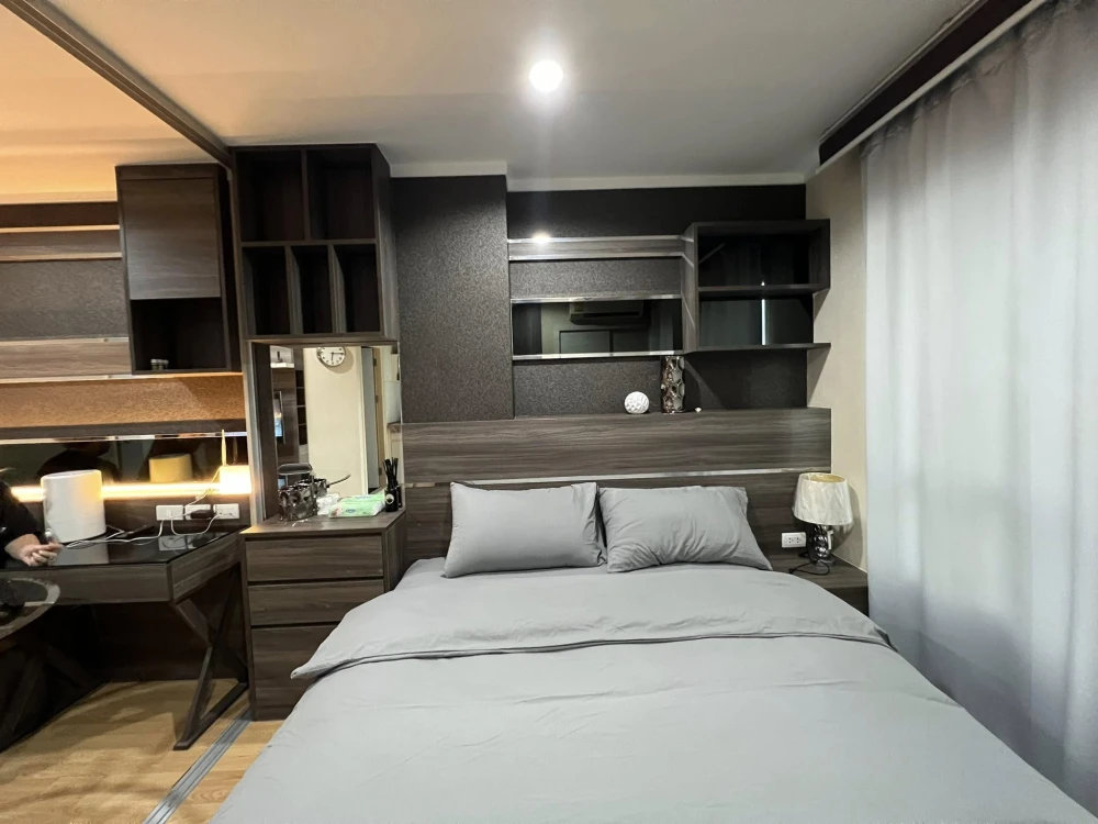 For rent: Lumpini Place Srinakarin-Huamak Station, 1 bedroom, 1 bathroom, fully furnished, hurry and book now.