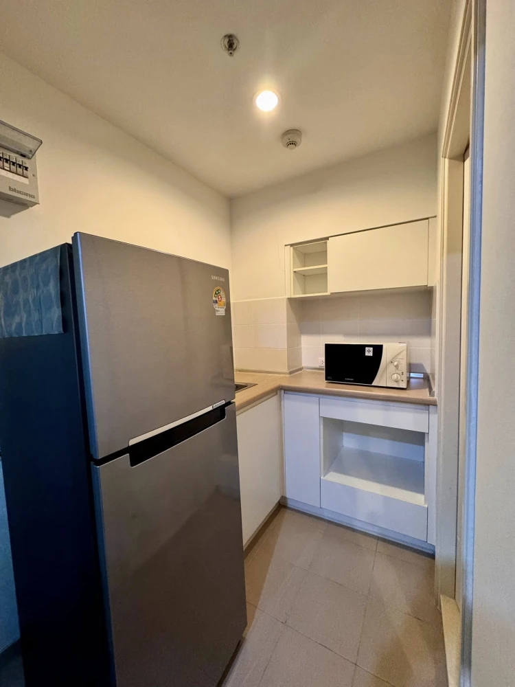 For rent: Lumpini Place Srinakarin-Huamak Station, 1 bedroom, 1 bathroom, fully furnished and equipped. Reserve now!