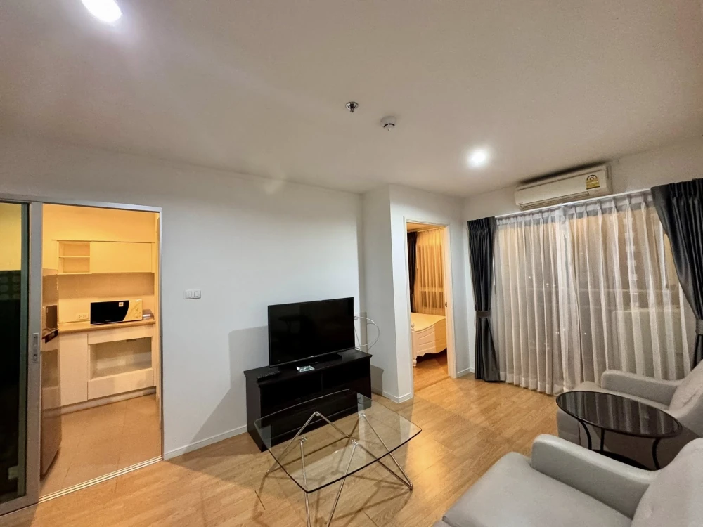 For rent: Lumpini Place Srinakarin-Huamak Station, 1 bedroom, 1 bathroom, fully furnished and equipped. Reserve now!