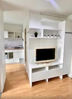 For rent: Lumpini Place Srinakarin-Huamak Station, 1 bedroom, 1 bathroom, fully furnished. Just bring your bags and move in!