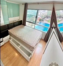 For rent: Lumpini Place Srinakarin-Huamak Station, 1 bedroom, 1 bathroom, fully furnished. Just bring your bags and move in!