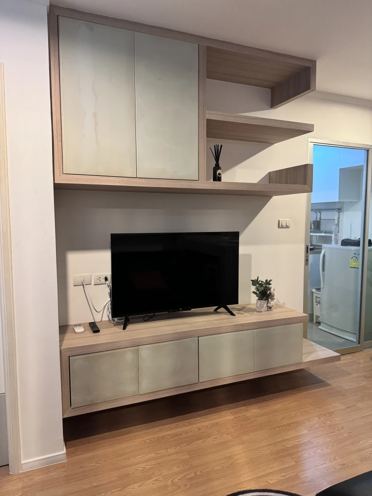 For rent: Lumpini Place Srinakarin-Huamak Station, 19th floor. Beautiful and comfortable room, fully furnished.