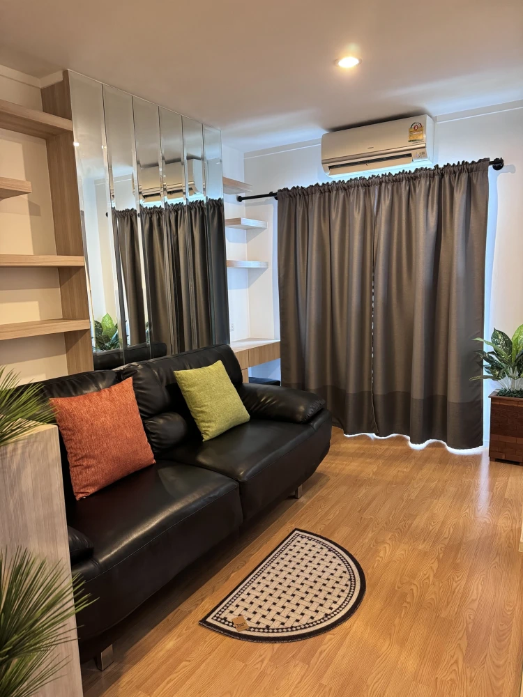 For rent: Lumpini Place Srinakarin-Huamak Station, 19th floor. Beautiful and comfortable room, fully furnished.