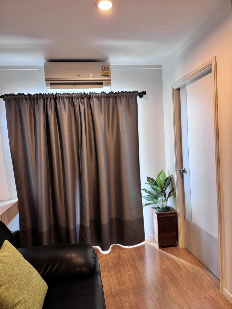 For rent: Lumpini Place Srinakarin-Huamak Station, 19th floor. Beautiful and comfortable room, fully furnished.