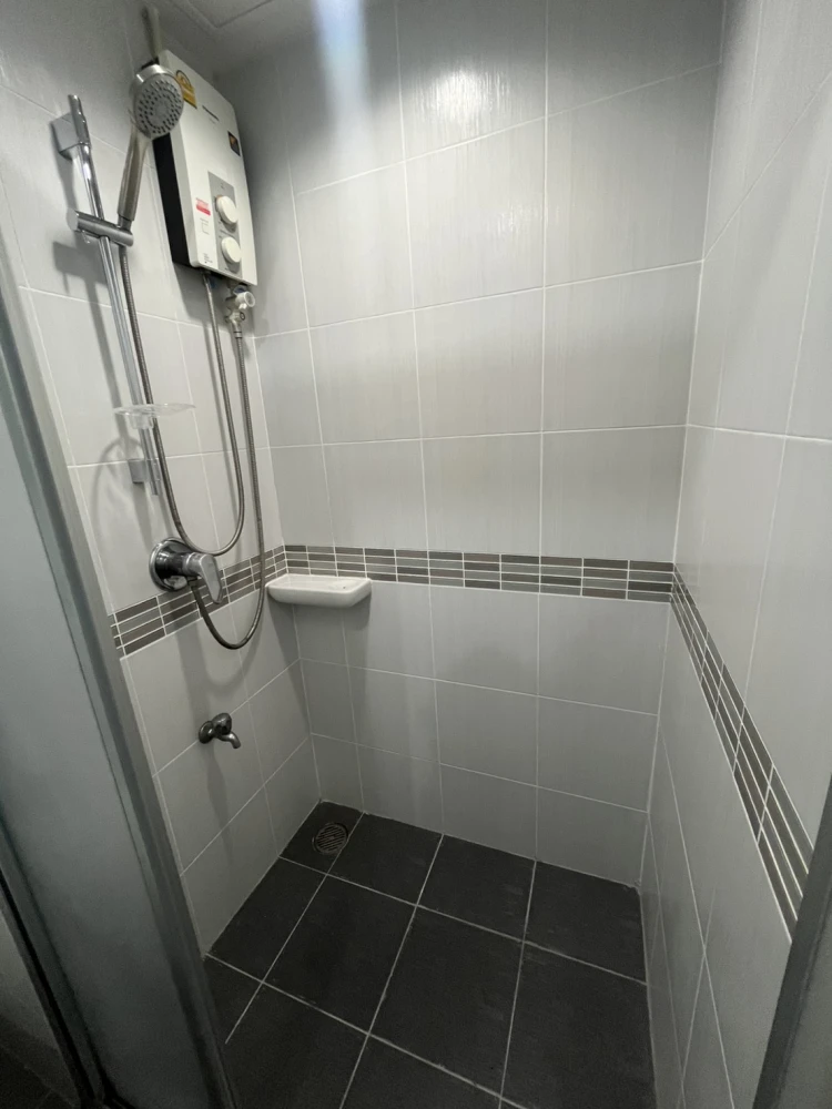 For rent: Lumpini Place Srinakarin-Huamak Station, studio room, good location, convenient transportation, beautiful view, no blocking, reserve now.