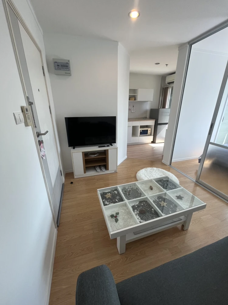 For rent: Lumpini Place Srinakarin-Huamak Station, studio room, good location, convenient transportation, beautiful view, no blocking, reserve now.