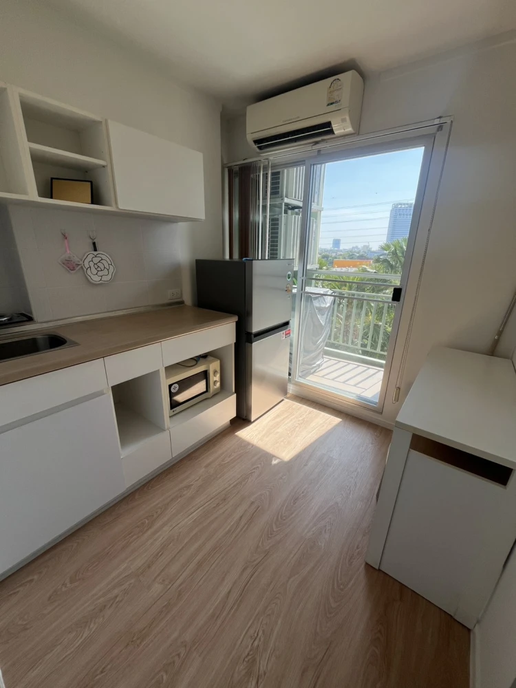 For rent: Lumpini Place Srinakarin-Huamak Station, studio room, good location, convenient transportation, beautiful view, no blocking, reserve now.