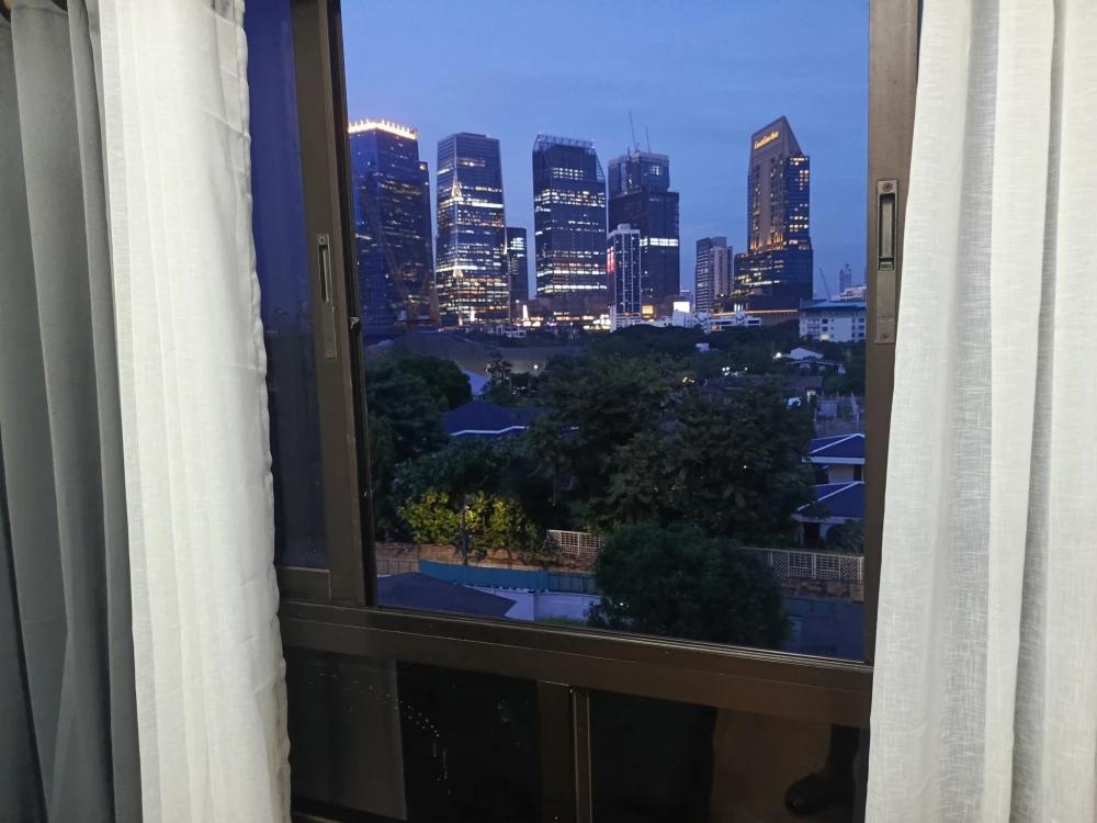 For rent: Lumpini Place Suanplu-Sathorn, spacious room, ready to move in, fully furnished, reserve now.