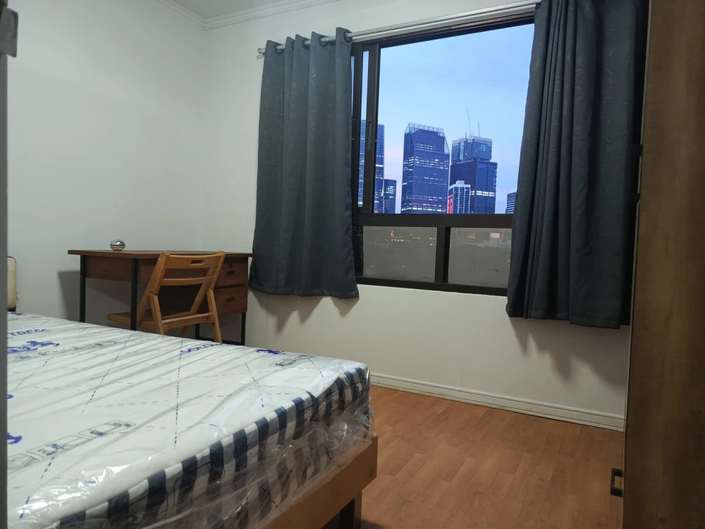 For rent: Lumpini Place Suanplu-Sathorn, spacious room, ready to move in, fully furnished, reserve now.
