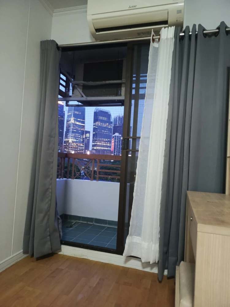 For rent: Lumpini Place Suanplu-Sathorn, spacious room, ready to move in, fully furnished, reserve now.