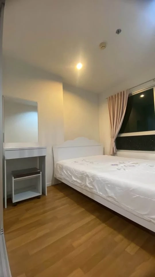 For rent: Lumpini Place Suksawat - Rama 2, 1 bedroom, 1 bathroom, fully furnished, great location, not hot, don't miss out!