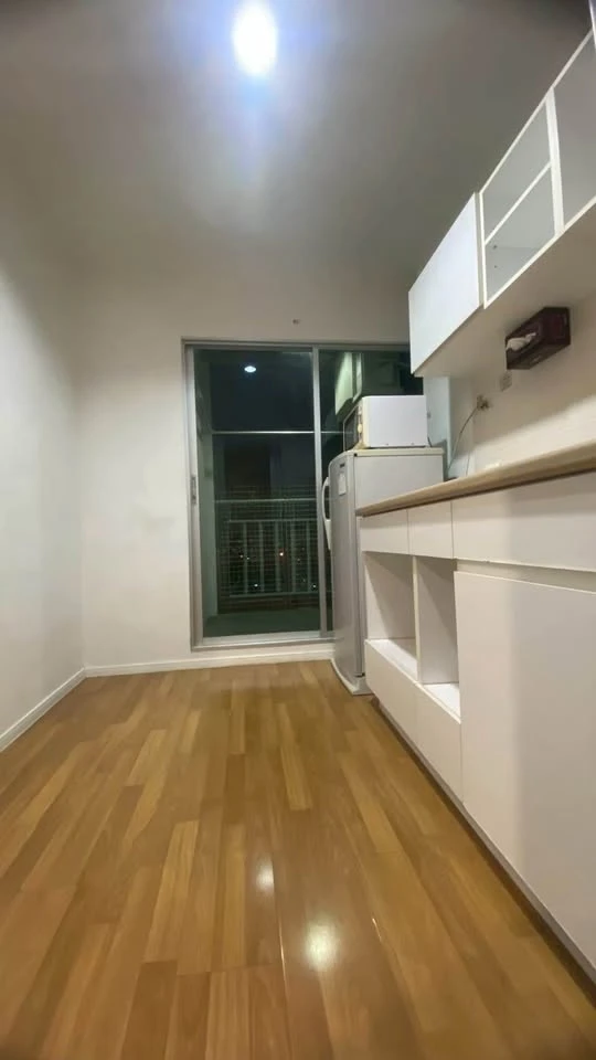 For rent: Lumpini Place Suksawat - Rama 2, 1 bedroom, 1 bathroom, fully furnished, great location, not hot, don't miss out!