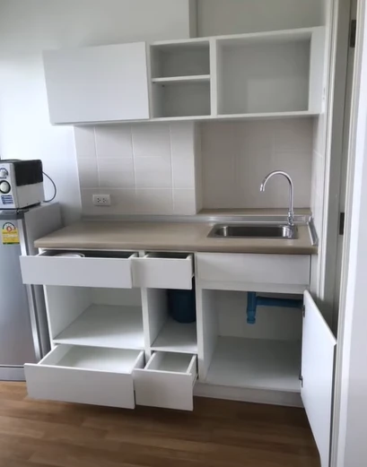 For rent: Lumpini Place Suksawat - Rama 2. Ready to move in, fully furnished, affordable price. High floor, river view. Don't miss out, book now!
