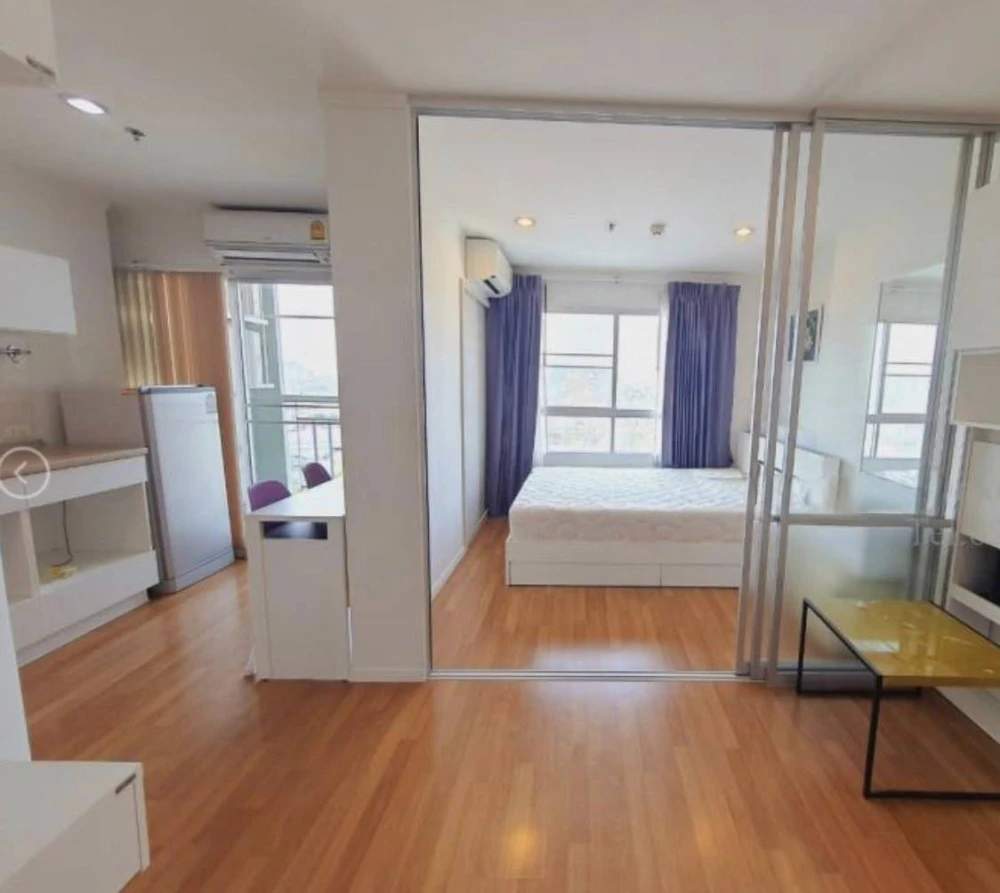 For rent: Lumpini Place Suksawat - Rama 2. Fully furnished room at an affordable price. High floor with good ventilation. Book now!