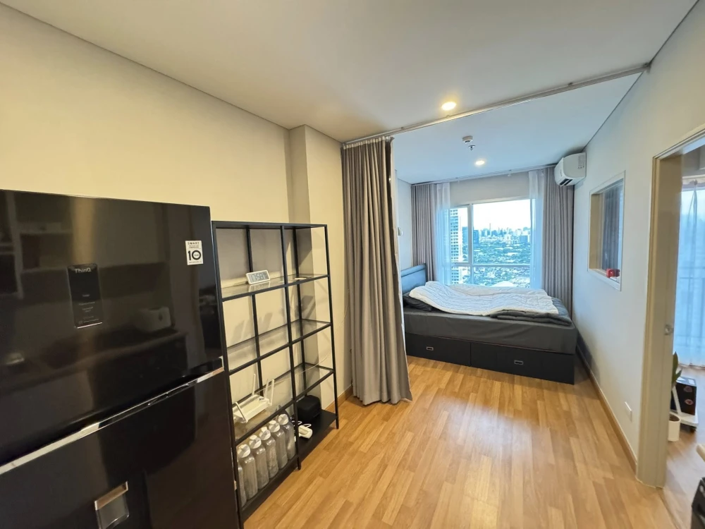 rent/sale Lumpini Place Taopoon - Interchange 1 bedroom, 1 bathroom, lots of usable space, comes with a large sofa, comfortable to sit on, book now.