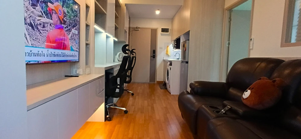 For rent: Lumpini Place Taopoon - Interchange, 25th floor. Nice, fully furnished unit. Book now!
