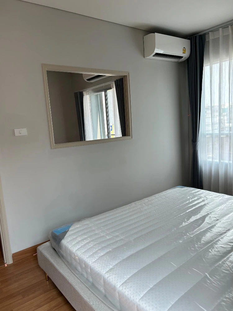 For rent: Lumpini Place Taopoon - Interchange, 5th floor, fully furnished room, just bring your bags and move in. Reserve now!