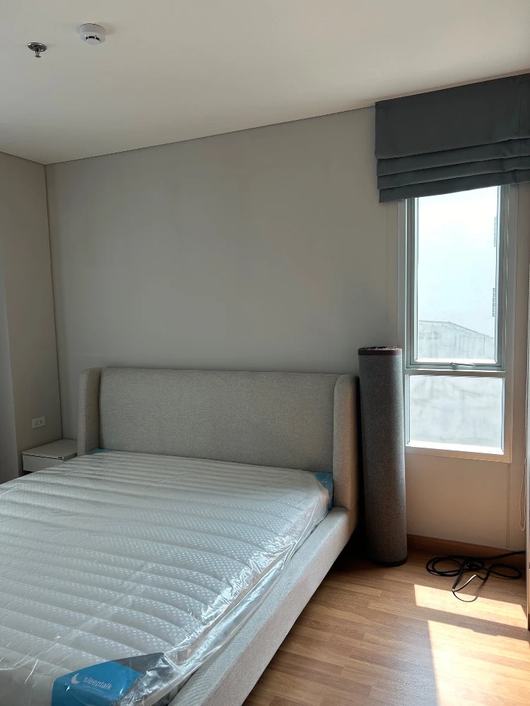 For rent: Lumpini Place Taopoon - Interchange, 5th floor, fully furnished room, just bring your bags and move in. Reserve now!