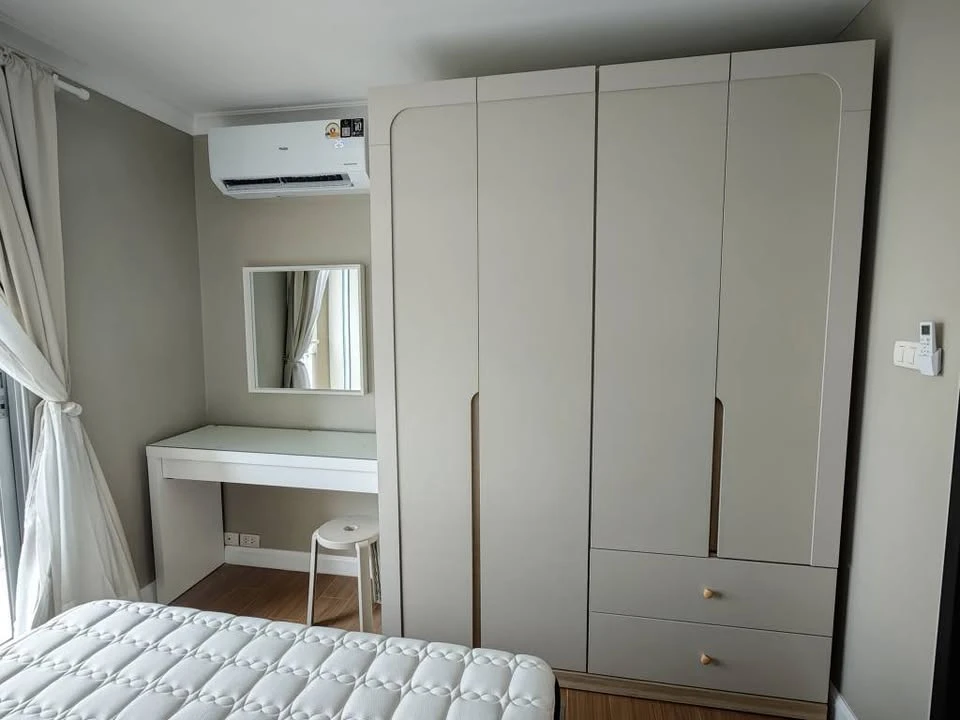 For rent: Lumpini Place Rama 9-Ratchada, panoramic view, decorated in a cozy, minimalist style, simple, warm, with attention to every detail. Reserve