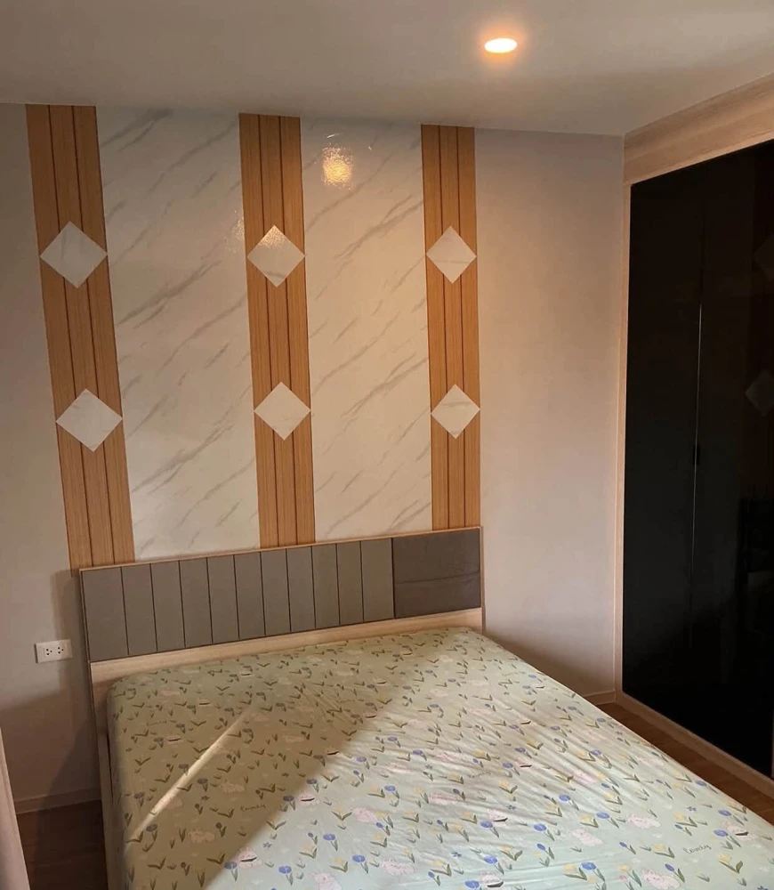 For rent: Lumpini Selected Charan 65 - Sirindhorn Station. Nice room with high-quality built-in furniture. Don't miss out! images