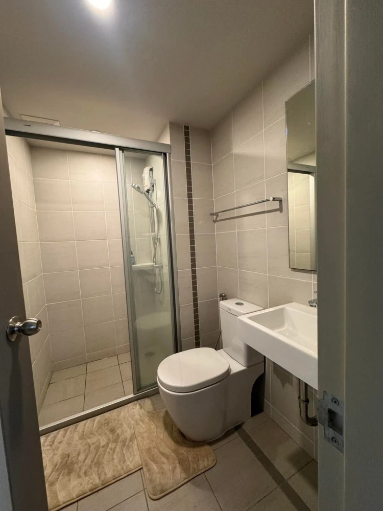 For rent: Lumpini Selected Sutthisan-Saphankwai, 16th floor, corner unit, fully furnished. Book now!