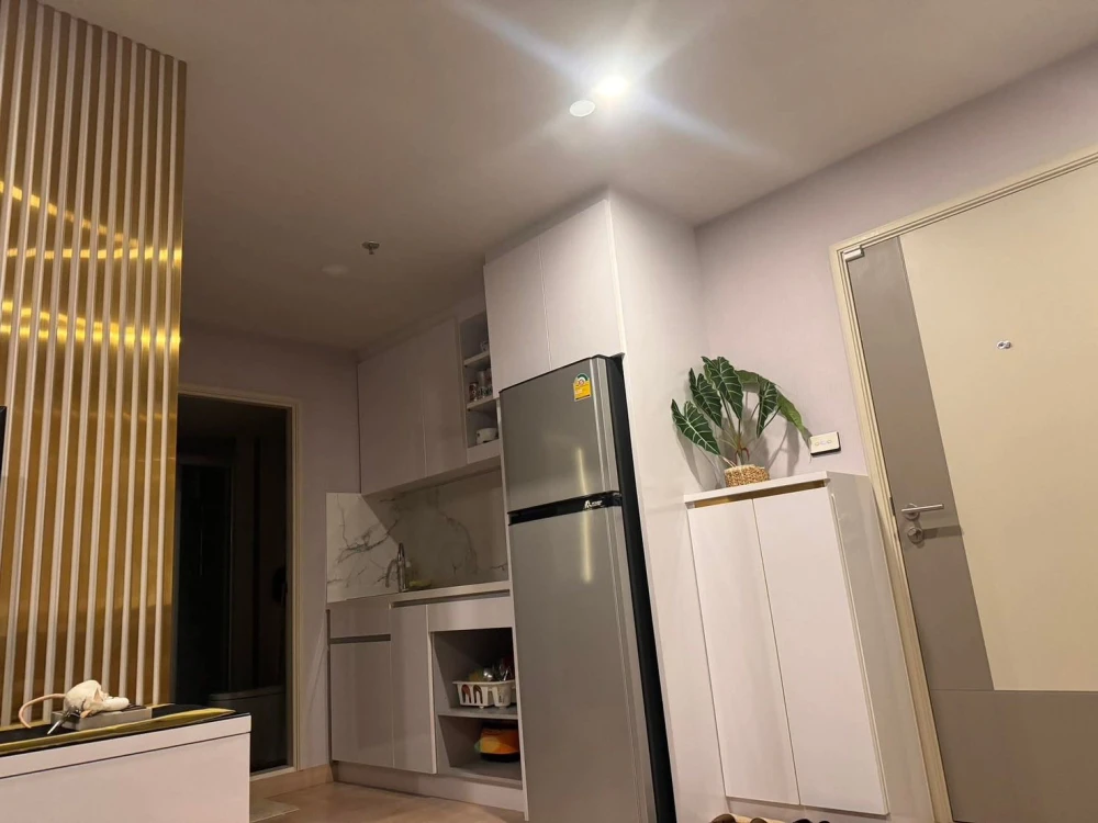For rent: Lumpini Selected Sutthisan-Saphankwai, 16th floor, corner unit, fully furnished. Book now!