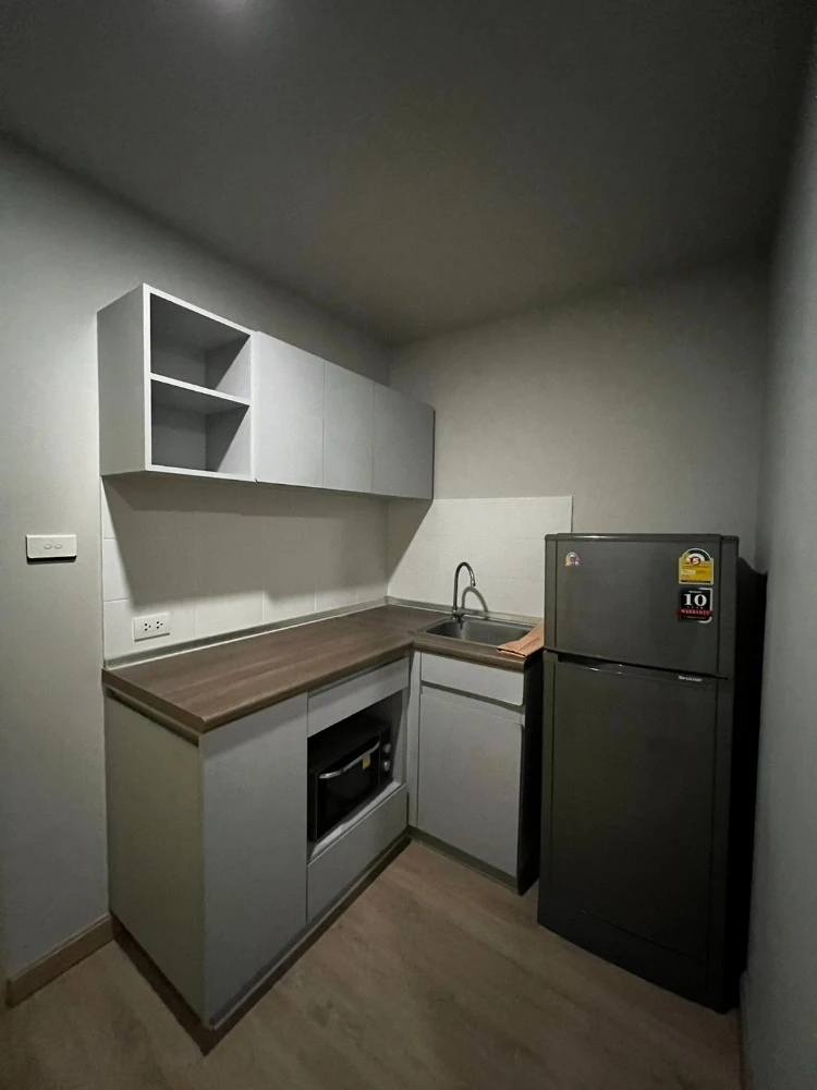 For rent: Lumpini Selected Sutthisan-Saphankwai, 17th floor, nice view room, fully furnished, ready to move in, book now.
