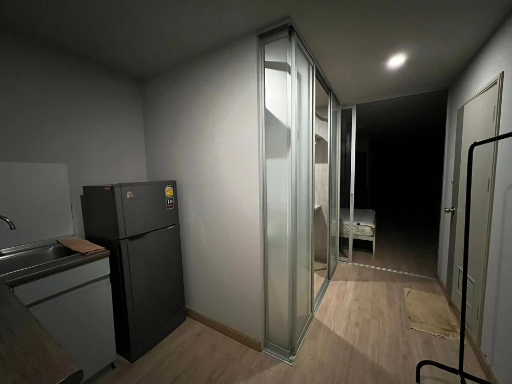 For rent: Lumpini Selected Sutthisan-Saphankwai, 17th floor, nice view room, fully furnished, ready to move in, book now.