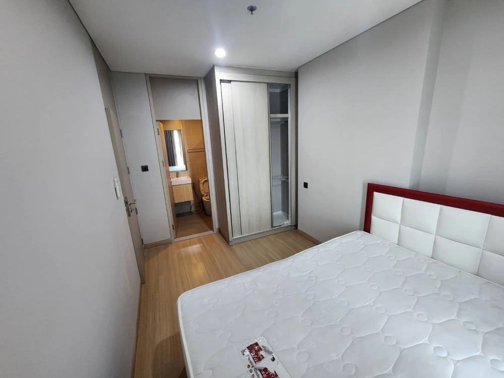 ให้เช่า Lumpini Suite ดินแดง-ราชปรารภ ห้องน่าอยู่ มาพร้อมเฟอร์นิเจอร์ครบครัน หิ้วกระเป๋าเข้าอยู่ได้เลยจ้า