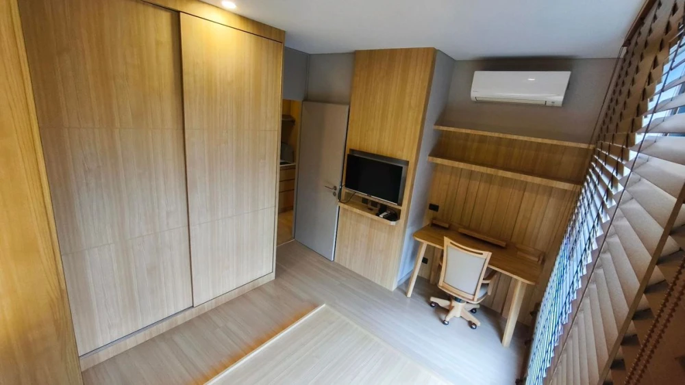 For rent: Lumpini Suite Phetchaburi-Makkasan, 24th floor, nice room, fully furnished, reserve now!