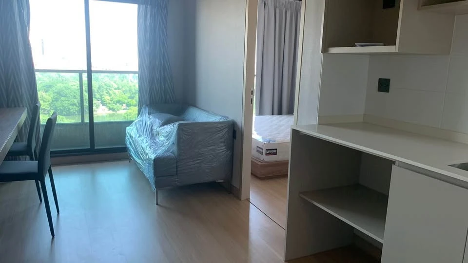 Lumpini suite Phetchaburi-Makkasan for rent, fully furnished with built-in furniture, complete amenities, book now!
