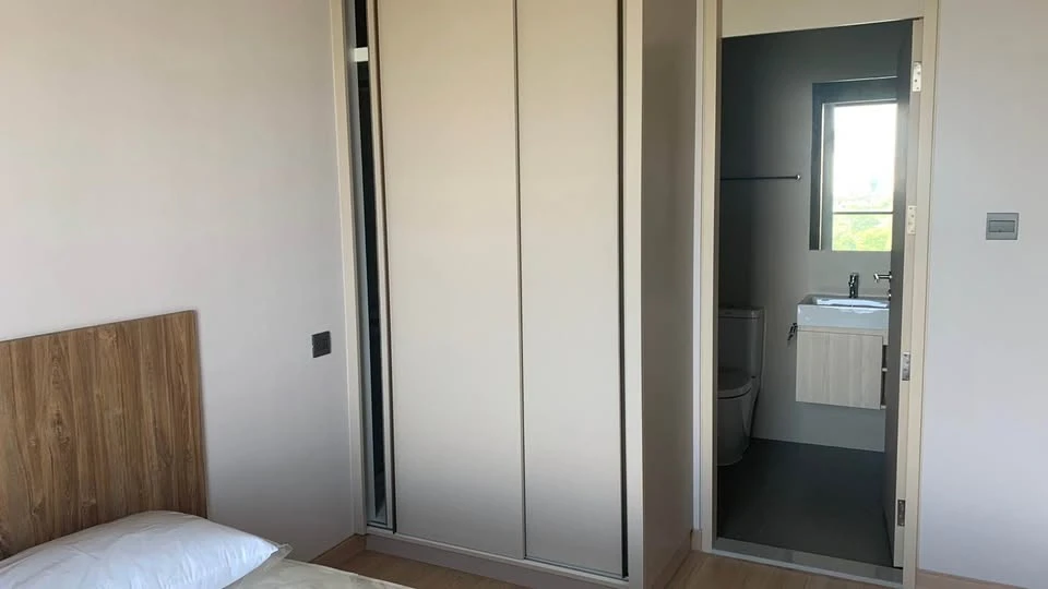 Lumpini suite Phetchaburi-Makkasan for rent, fully furnished with built-in furniture, complete amenities, book now!