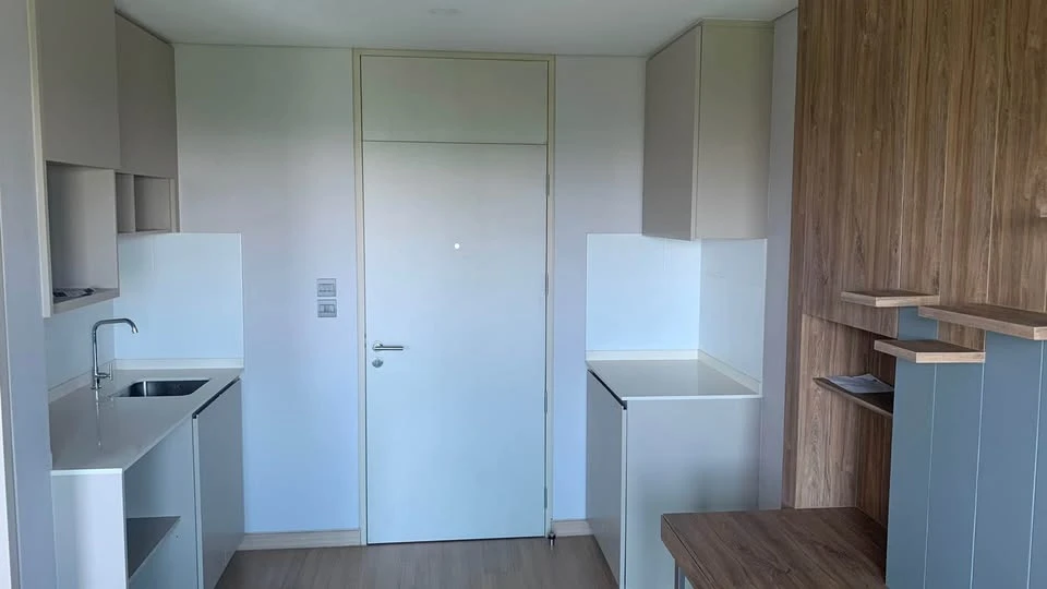 Lumpini suite Phetchaburi-Makkasan for rent, fully furnished with built-in furniture, complete amenities, book now!