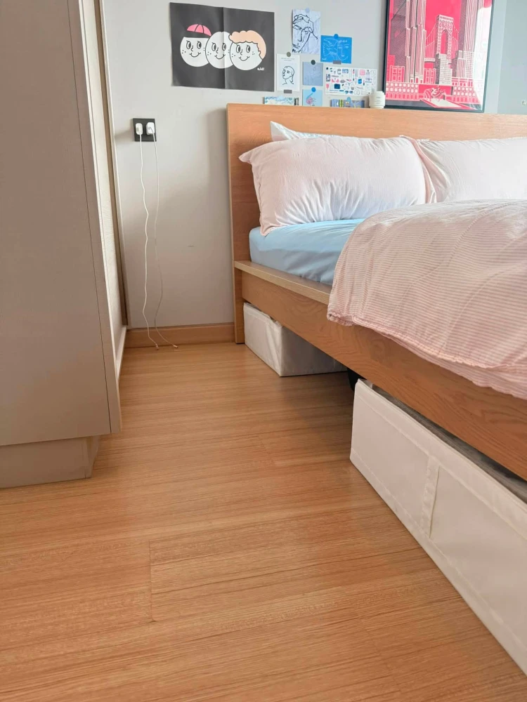 For rent: Lumpini Suite Phetchaburi-Makkasan. A lovely room with full furnishings and a view of the Baiyoke Tower. Don't miss out!