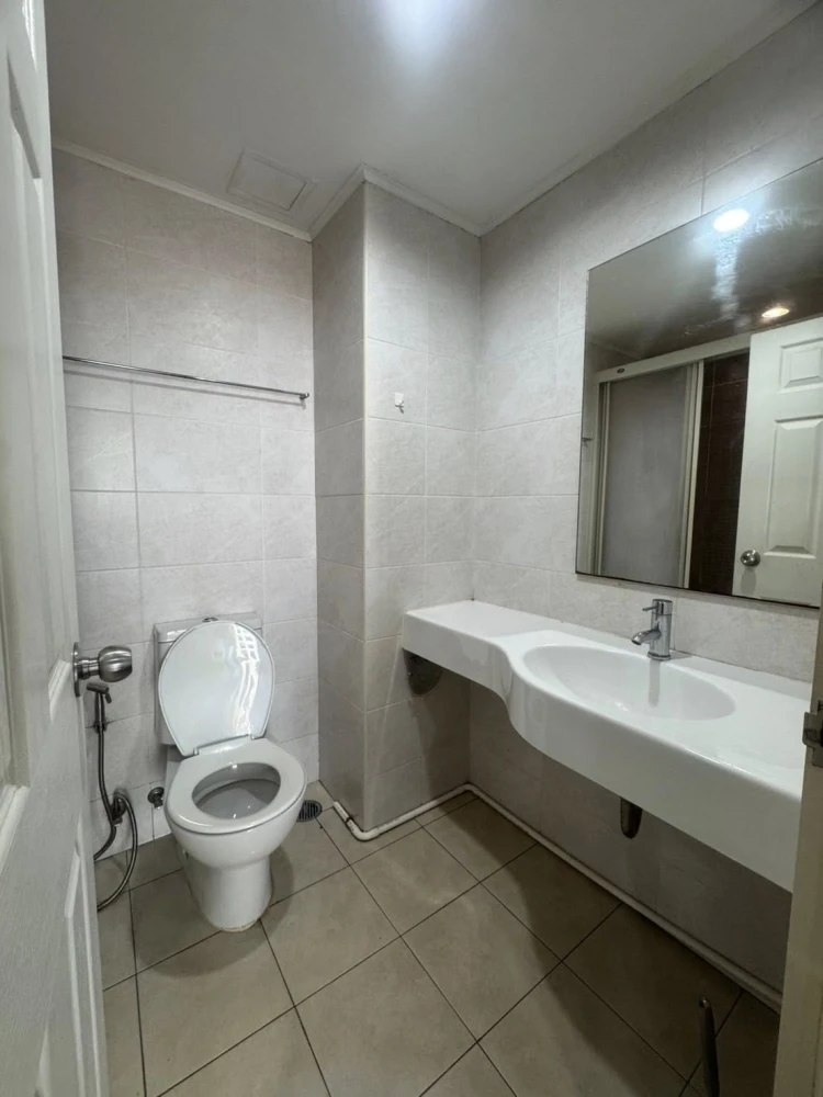 For rent: Lumpini Suite Rama 8, 1 bedroom, 1 bathroom, fully furnished, just bring your bags and move in!