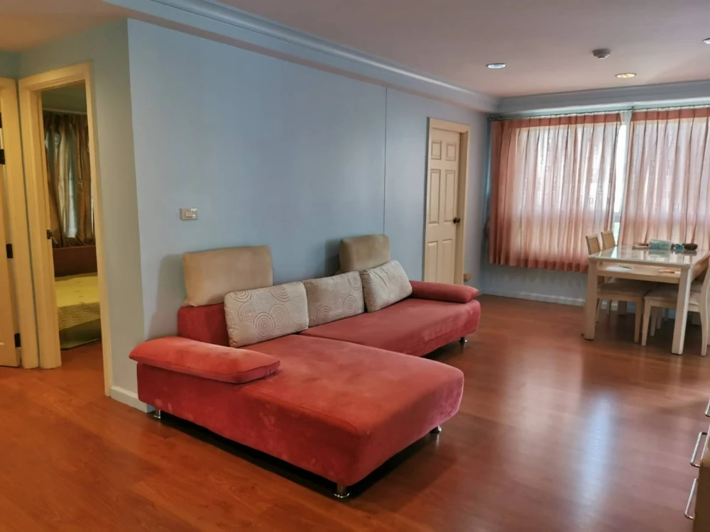 For rent: LUMPINI SUITE RATCHADA – RAMA 3, 8th floor, fully furnished, ready to move in. Book now!