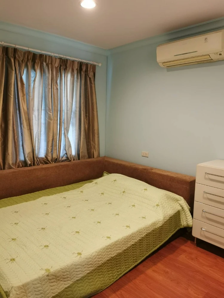 For rent: LUMPINI SUITE RATCHADA – RAMA 3, 8th floor, fully furnished, ready to move in. Book now!