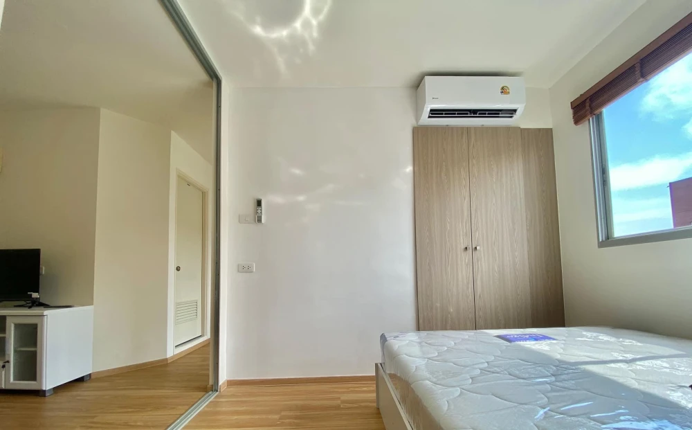 For rent: Lumpini Township Rangsit Klong 1, 1 bedroom, 1 bathroom, built-in furniture. Don't miss out!