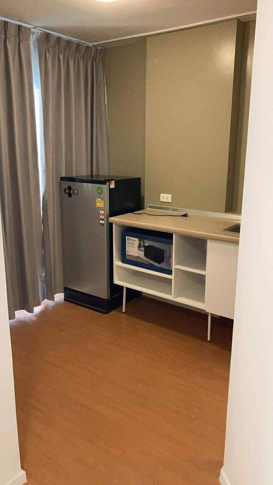 For rent: Lumpini Township Rangsit Klong 1, 2nd floor, partitioned room, fully furnished, nice to live in, reserve now, urgently.