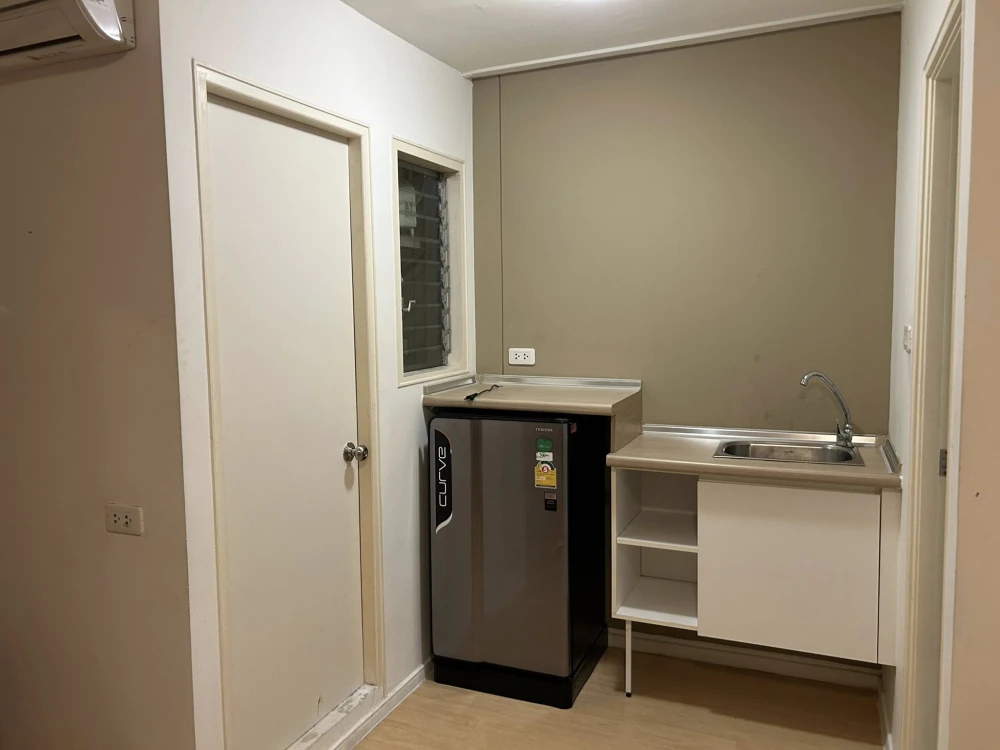 For rent: Lumpini Township Rangsit Klong 1, 2nd floor, corner room, fully furnished, nice to live in, reserve now.