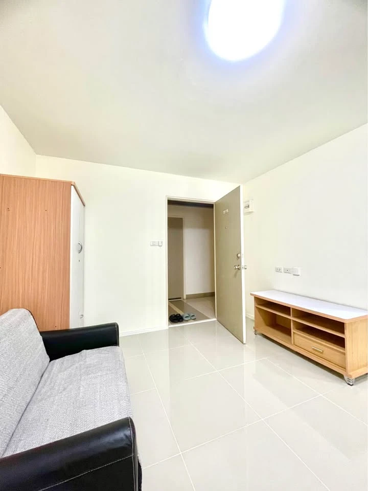 For rent: Lumpini Township Rangsit Klong 1, 2nd floor, fully furnished, nice to live in. Reserve now, don't miss out.