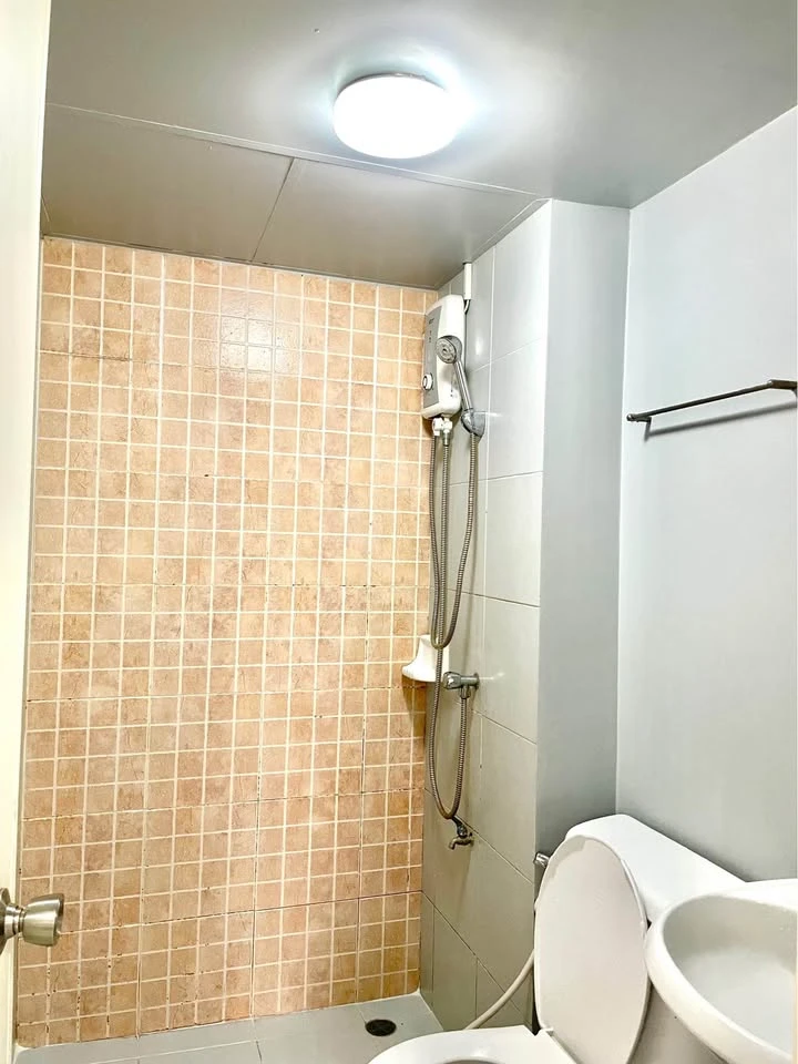 For rent: Lumpini Township Rangsit Klong 1, 2nd floor, fully furnished, nice to live in. Reserve now, don't miss out.