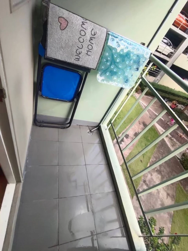 For rent: Lumpini Township Rangsit Klong 1, 2nd floor, fully furnished room, nice to live in. If interested, hurry and reserve now. Urgent!